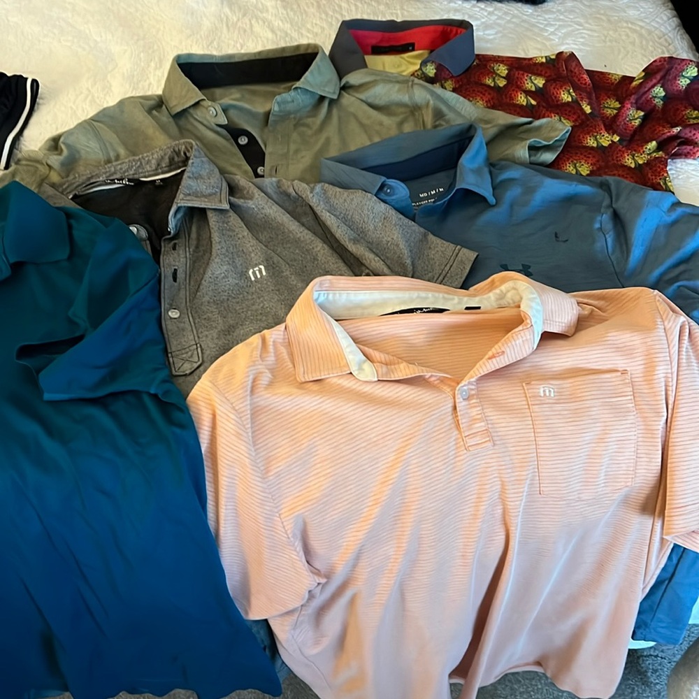 8 medium polo shirts. 2 lulu, 3 Travis Matthews, 1 Greyson, 1 BYLT, 1 UA. Euc